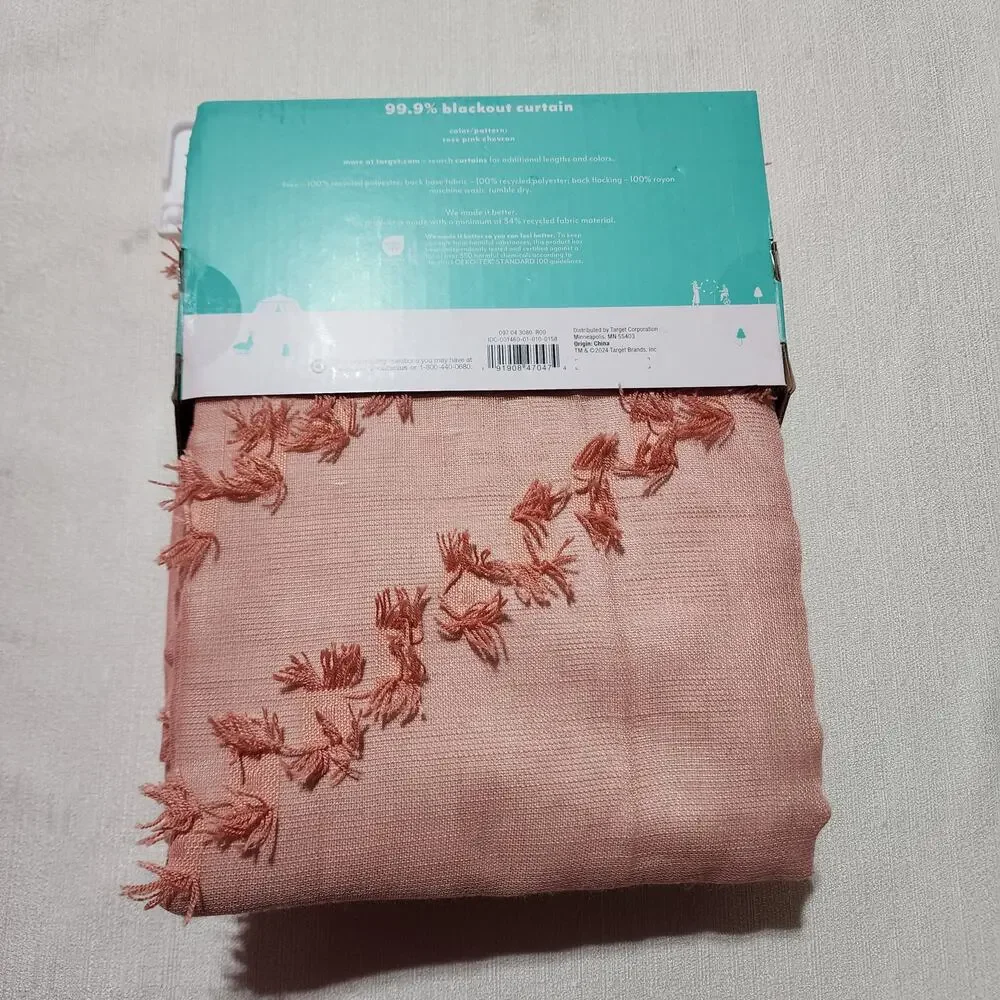 Pillowfort 99.9% blackout curtain W42'' x L84'' Rose pink chevron